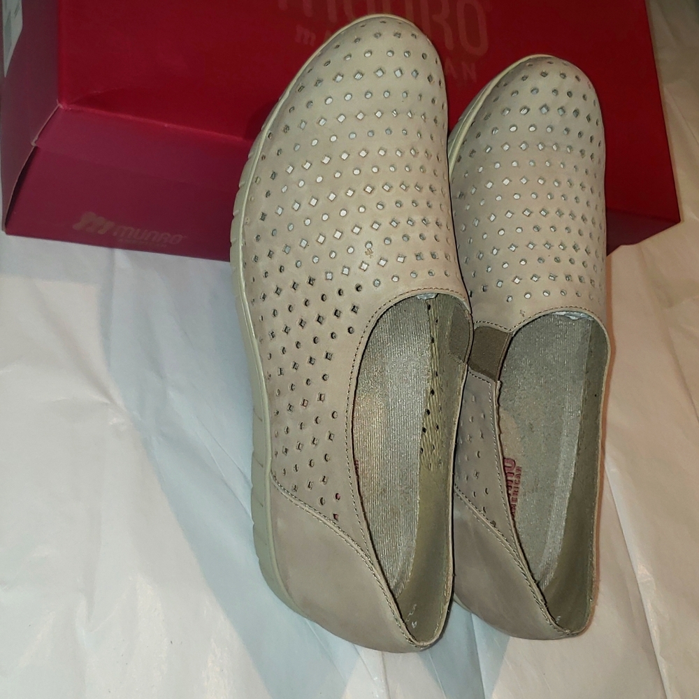 Munro New SKIPPER Nubuck Perforated Sneakers Shoe Comfort Wedge Flats Women's 9W - Picture 10 of 17